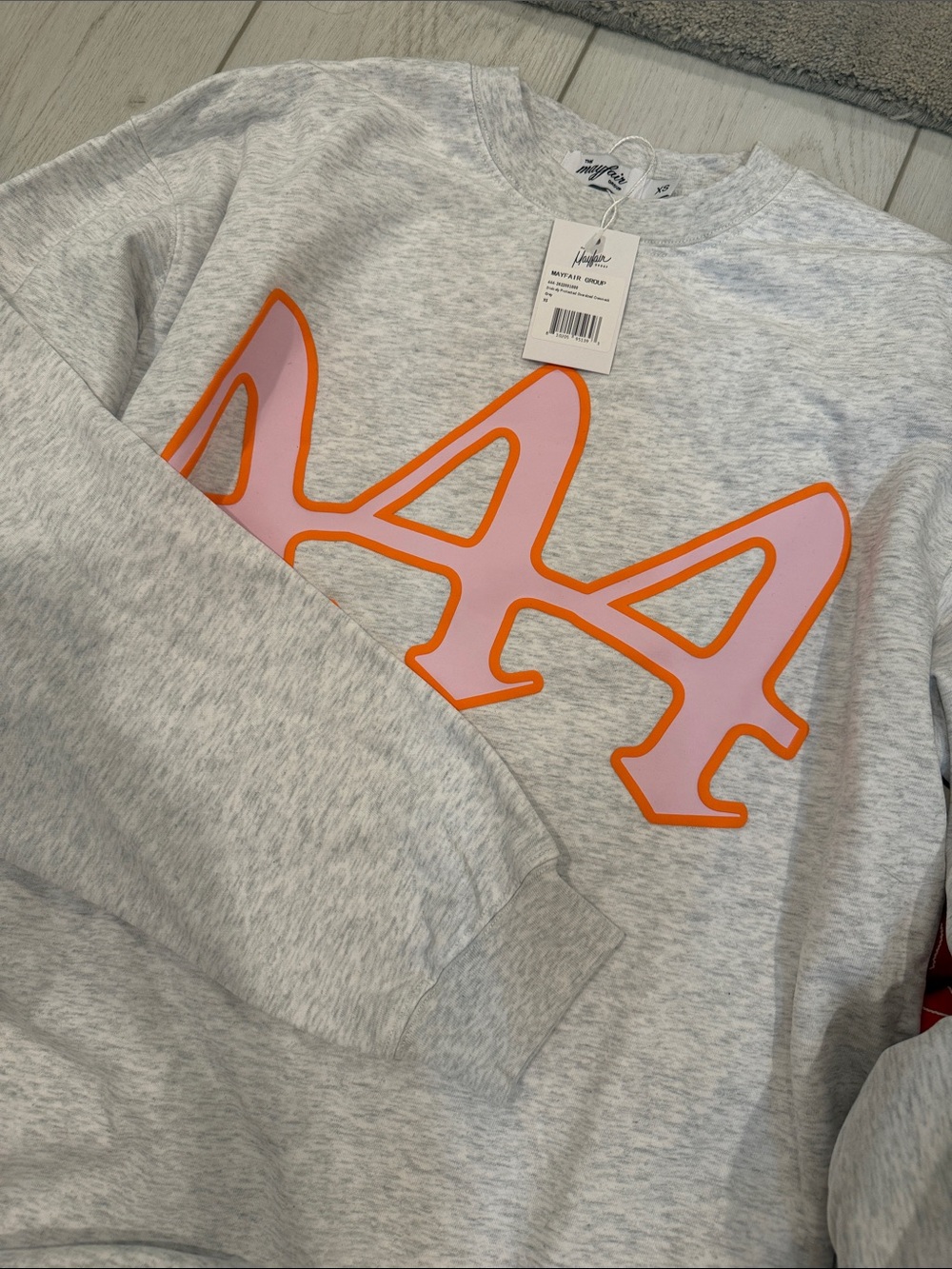 The Mayfair group Divinely Protected Classic Crewneck xs - Picture 4 of 8